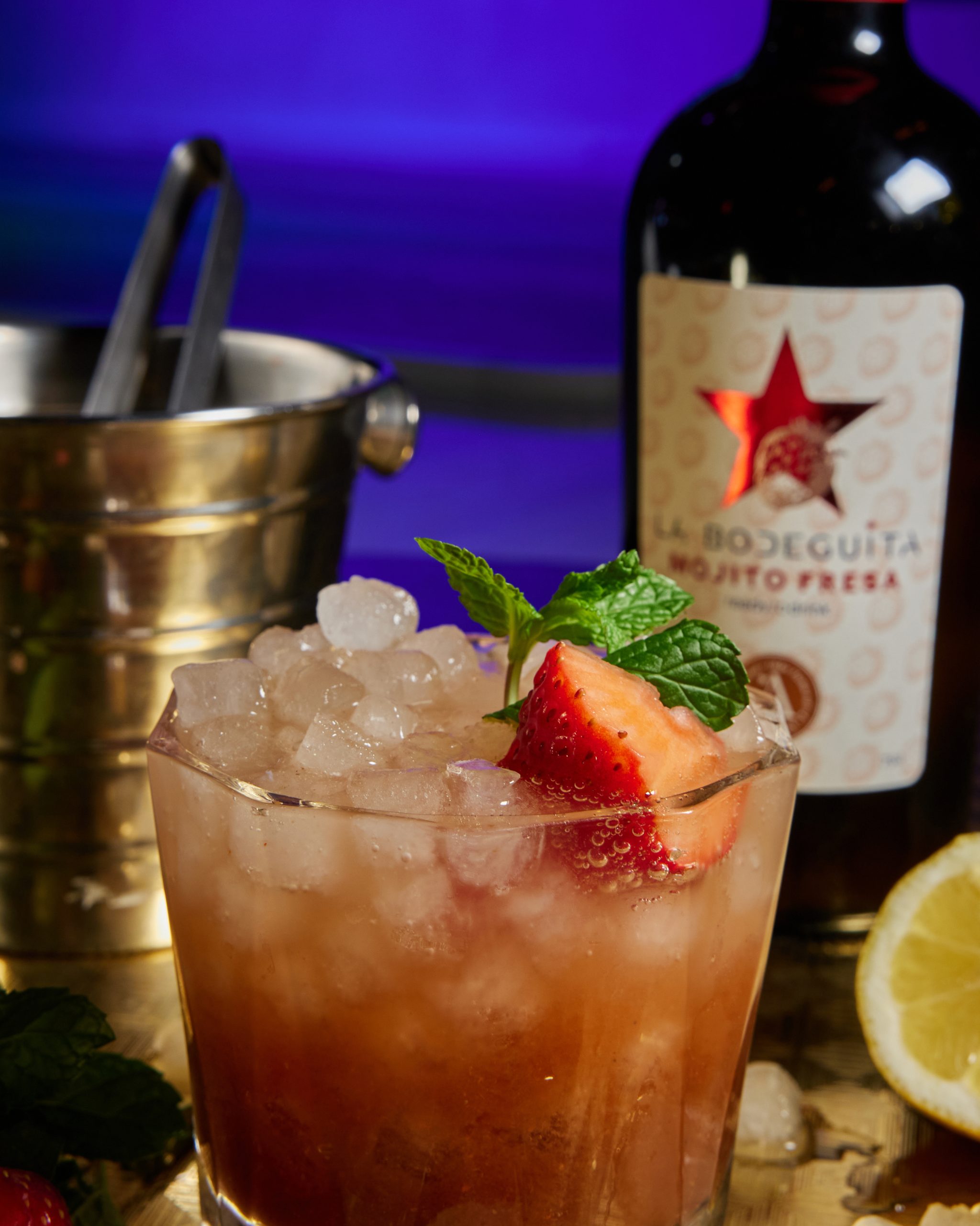 Cocktails artesanos y copas