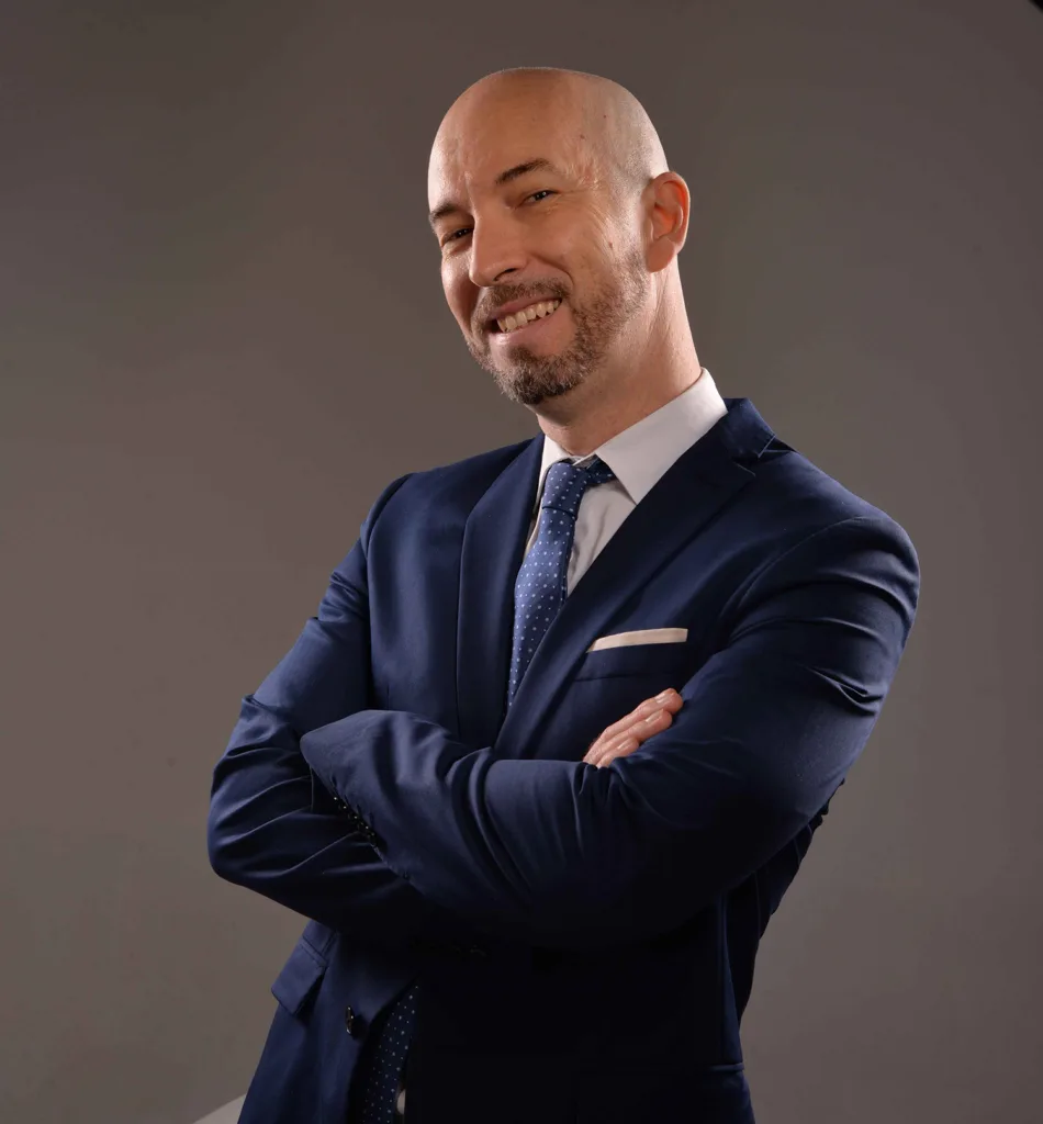 Alex Salaberri pose